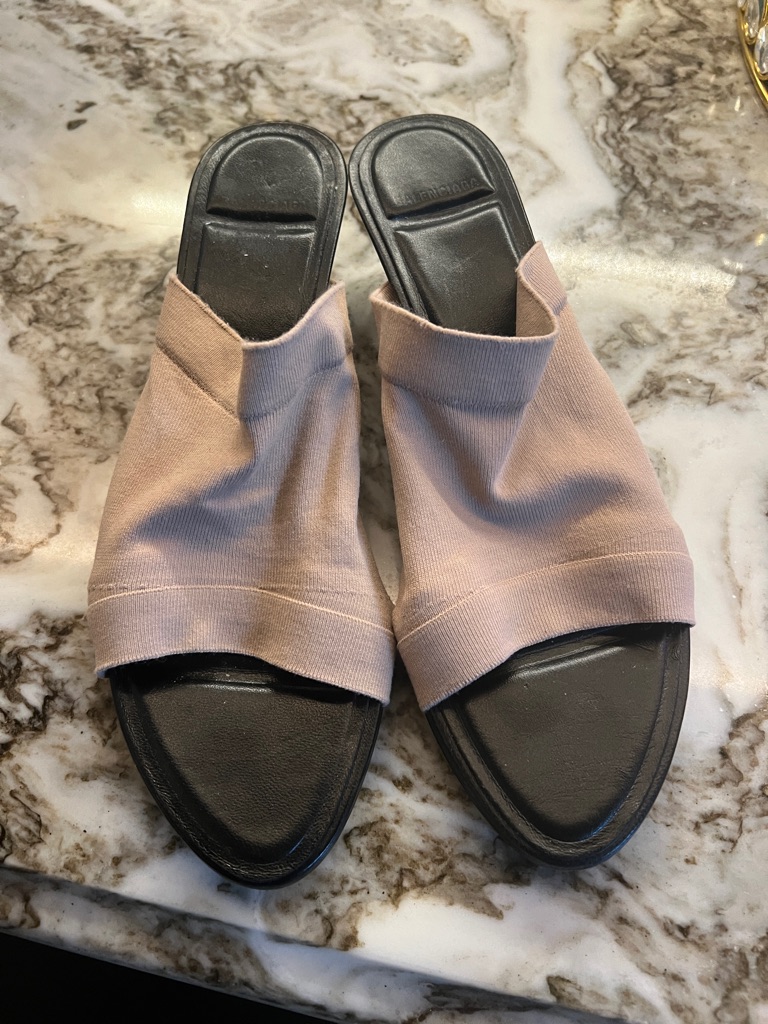 Balenciaga Beige/Tan Knit Slide Mules. Kitten Heel Size 37